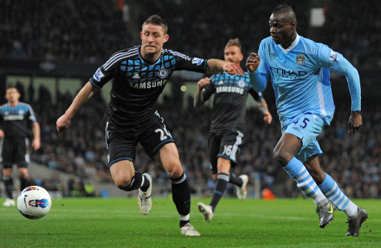 捏了一把汗 捏了一把汗