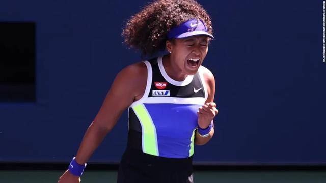 她的职业生 她的职业生