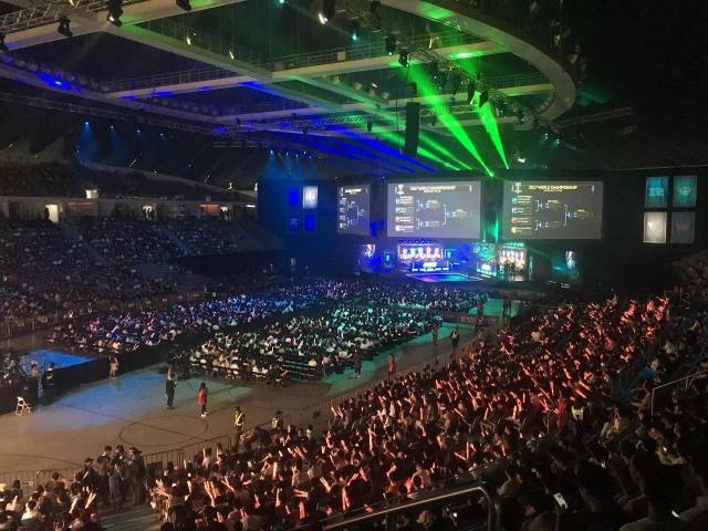 全場展現控 全場展現控